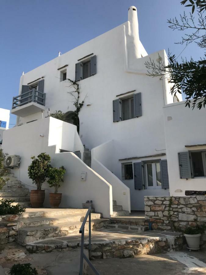 Hara'S Villa In Naousa , Paros Exterior photo