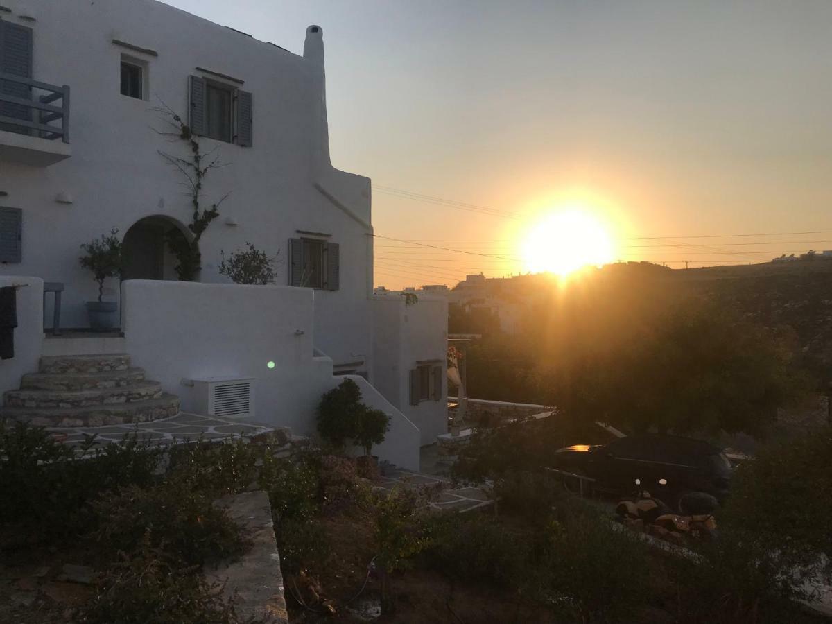 Hara'S Villa In Naousa , Paros Exterior photo
